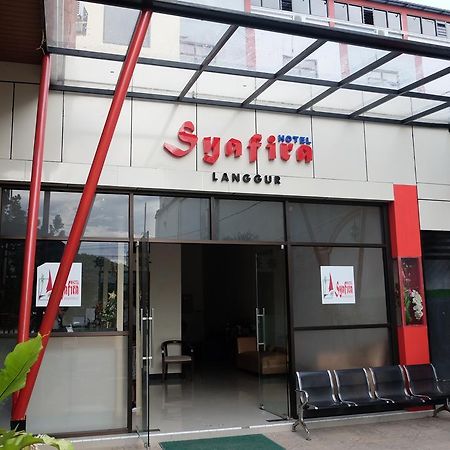 Syafira Hotel Langgur Exterior photo