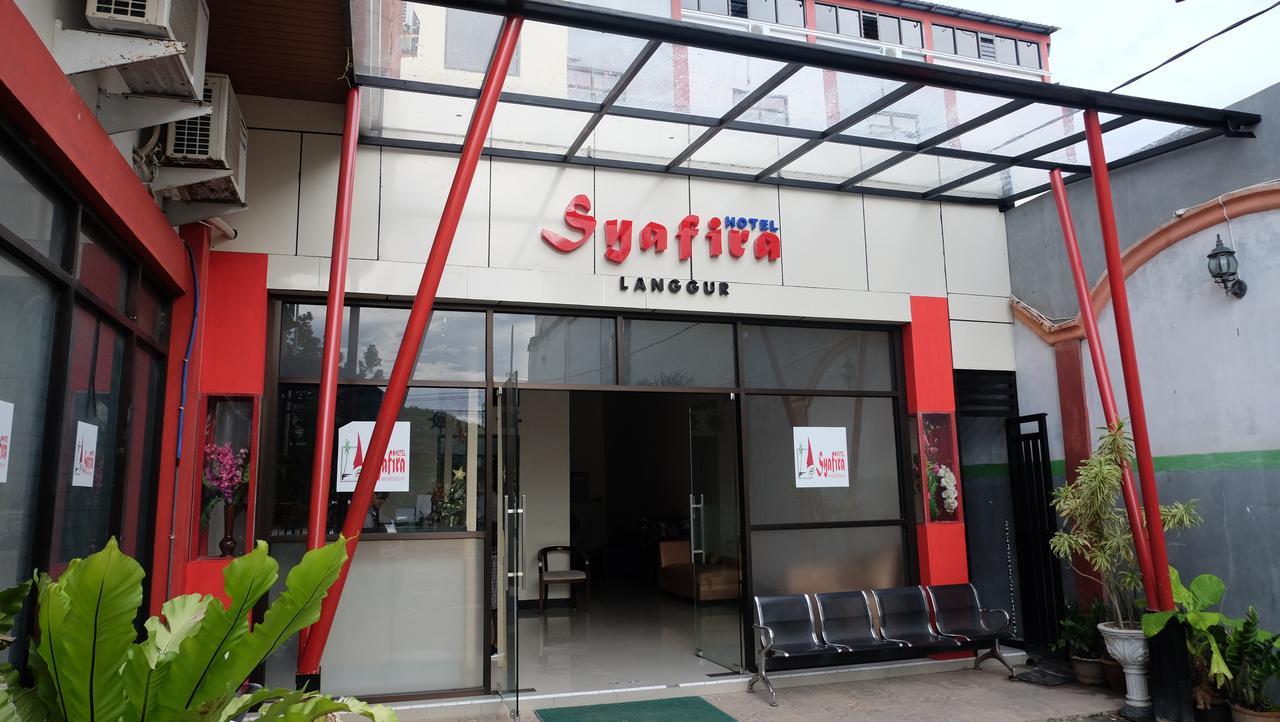 Syafira Hotel Langgur Exterior photo